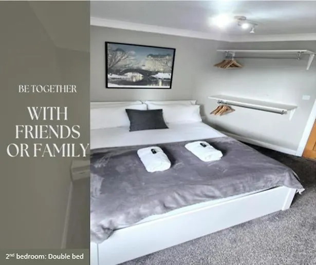 Ultra-Luxury City Centre 2 Bed Apartment, With Free Parking Cardiff 0*,